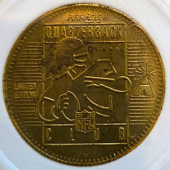 Randall Cunningham #12 Eagles RETIRED 1996 Pinnacle QB Club NFL Vintage Coin - Picture 4 of 4